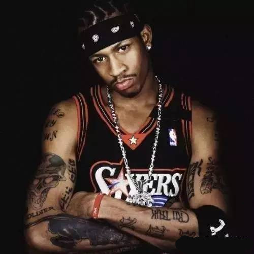 眼眶被塞尔塔球员打出血，结果收到黄牌（被塞尔塔球员打到眼眶出血，反而还吃到黄牌）