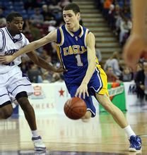 阿利松：我们仍支持主教练，相信他能帮我们扭转局势（阿利松：我们依然力挺主帅，相信他能带队扭转颓势）