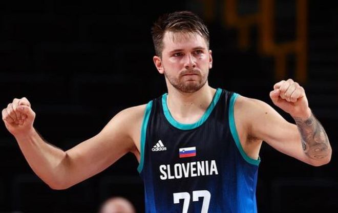 欧冠积分榜：阿森纳全胜领跑，巴黎、拜仁、国米、皇马均12分（欧冠积分：阿森纳全胜登顶，巴黎、拜仁、国米、皇马同积12分）