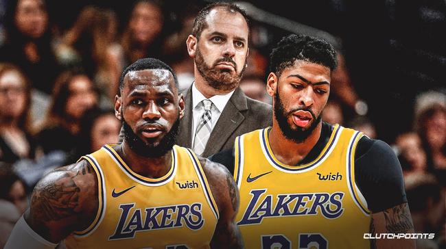 另类数据！埃迪半场交出3分13篮板2盖帽（半场另类表现：埃迪仅3分却抢下13篮板送出2封盖）