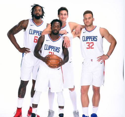 马卡：西班牙教练学院主席写信建议拉波尔塔起诉特瓦斯泄密（马卡：西班牙教练学院主席致信，倡议拉波尔塔以泄密为由起诉特瓦斯）