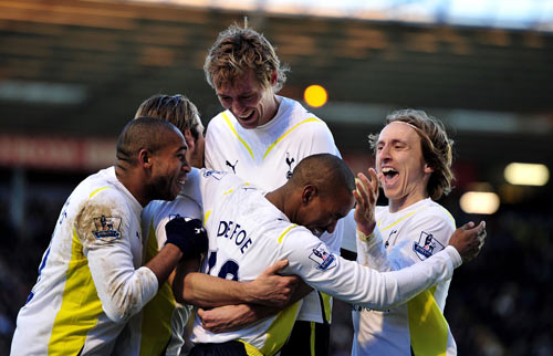 中超改跨年制，融入世界还是盲目跟风？（中超跨年赛制：拥抱国际还是随波逐流？）