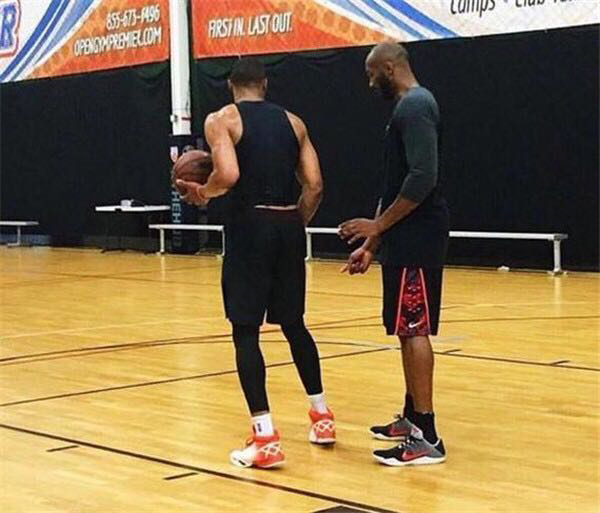 哀悼，前狼队青训球员在回家途中遭遇车祸遇难，年仅21岁（前狼队青训球员返家途中遭遇车祸不幸离世，年仅21岁）